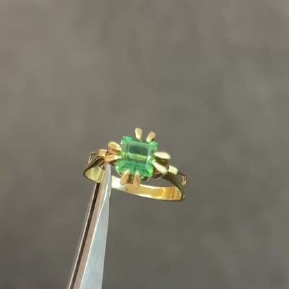 Vintage Retro Green Tourmaline + 14ct Yellow Gold Ring - Sz. 7