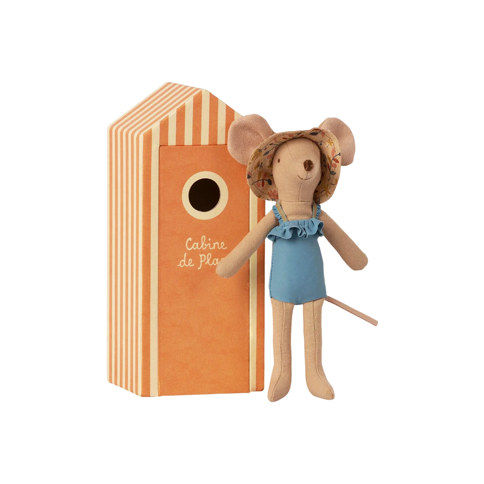 Beach Mum Mouse w/ Cabin de Plage